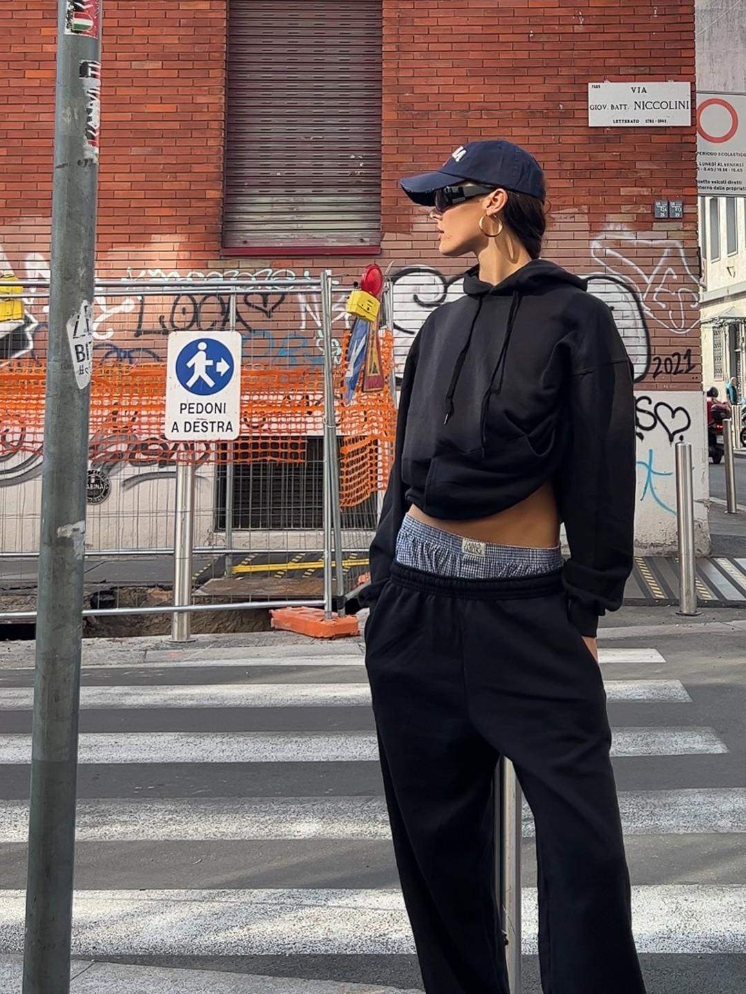 Sofi is 181 cm tall and wears size M in both sweats and hoodie