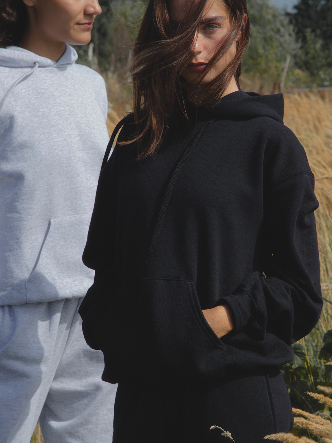 Johanne is 165 cm tall and wears size M in both sweats and hoodie