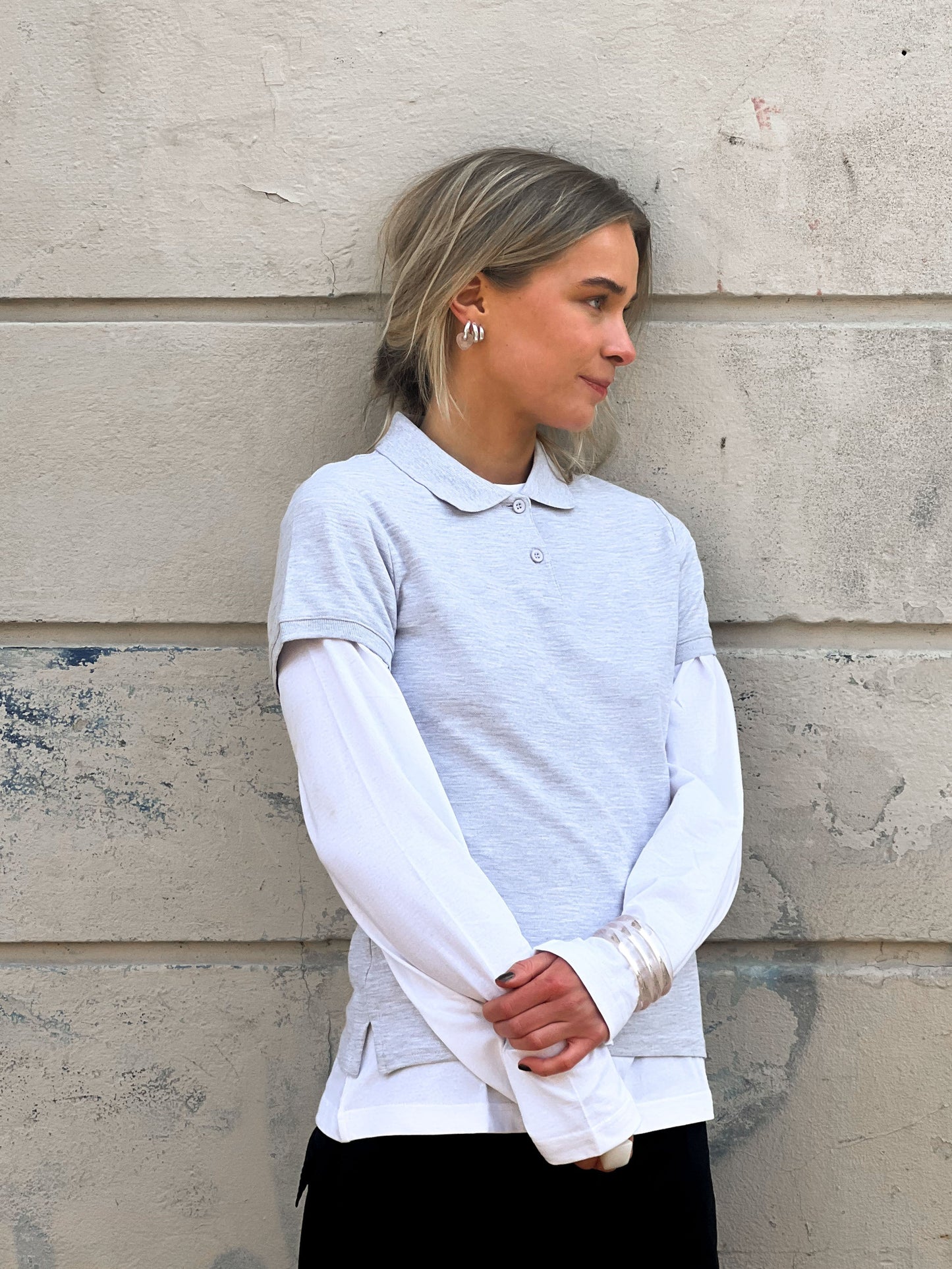 Safina is 165 cm tall and wears size S. | gray