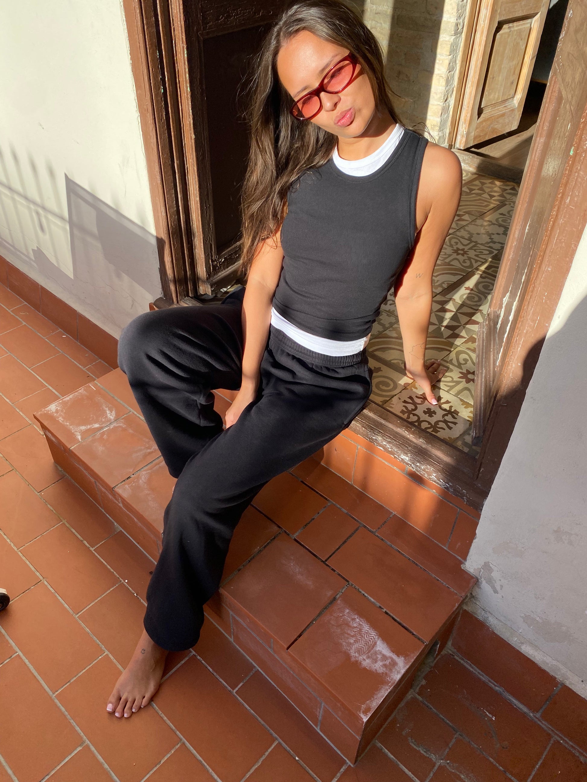 Nadia is 170 cm tall and wears size S. | dark grey