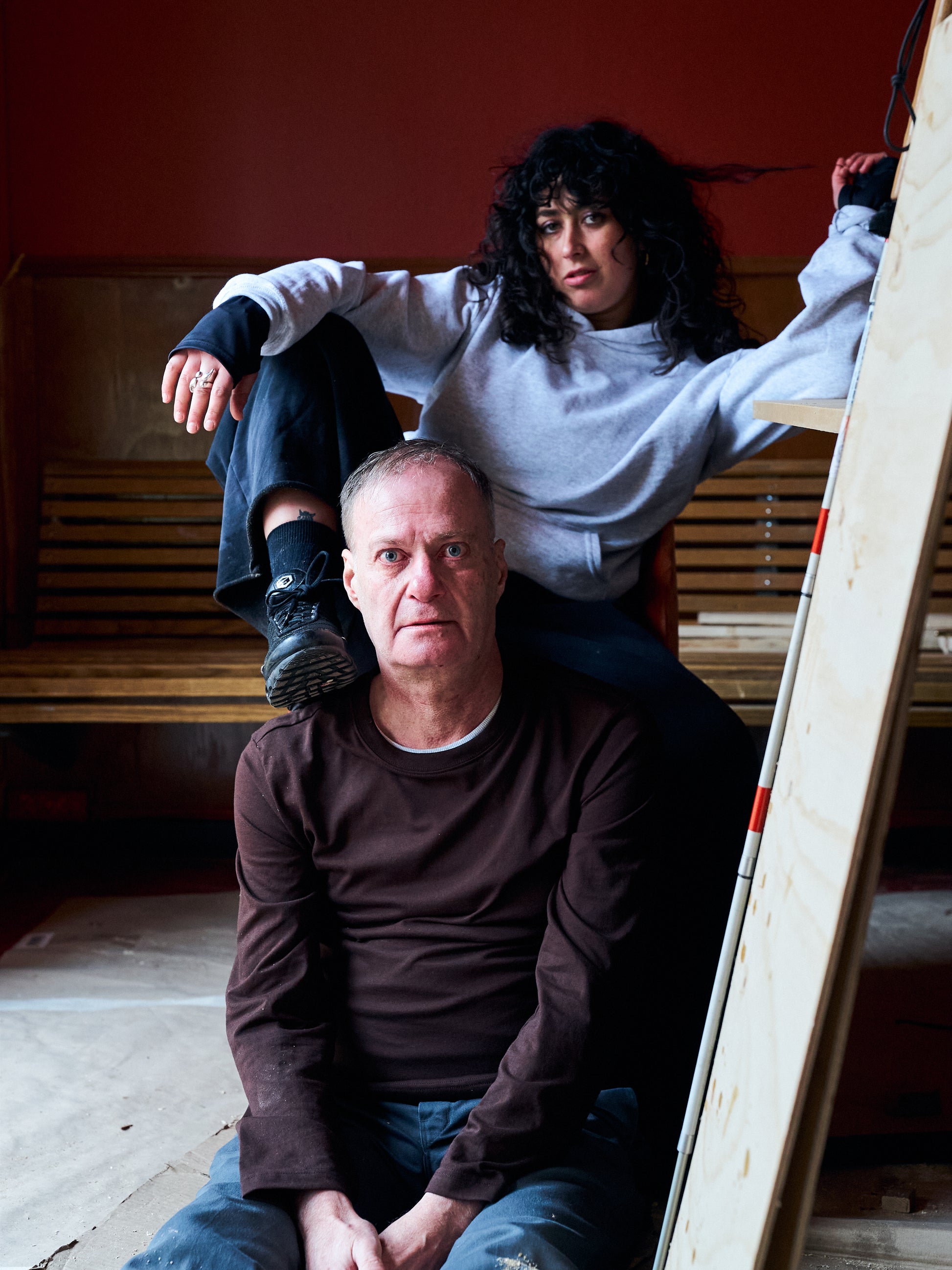 Mina is 165 cm tall and wears size M. | grey