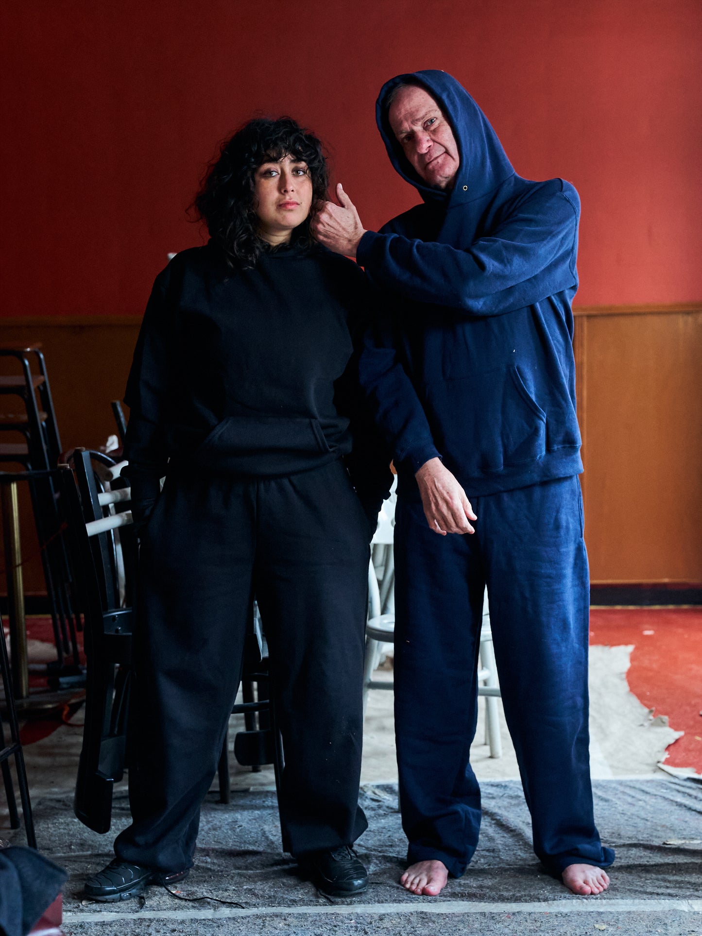 Knud is 183 cm tall and wears size L. | dark blue