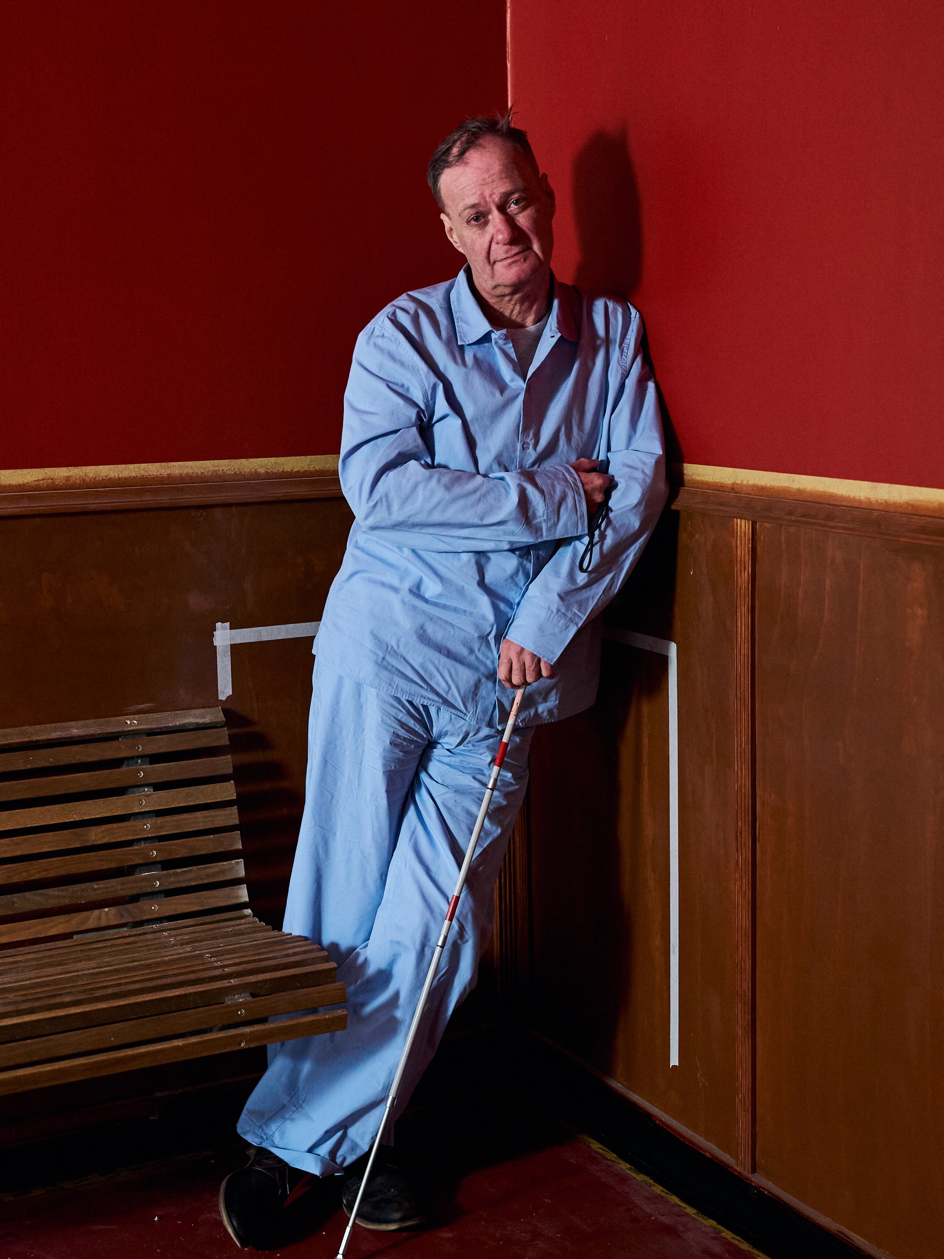 Knud is 183 cm tall and wears size L. | light blue