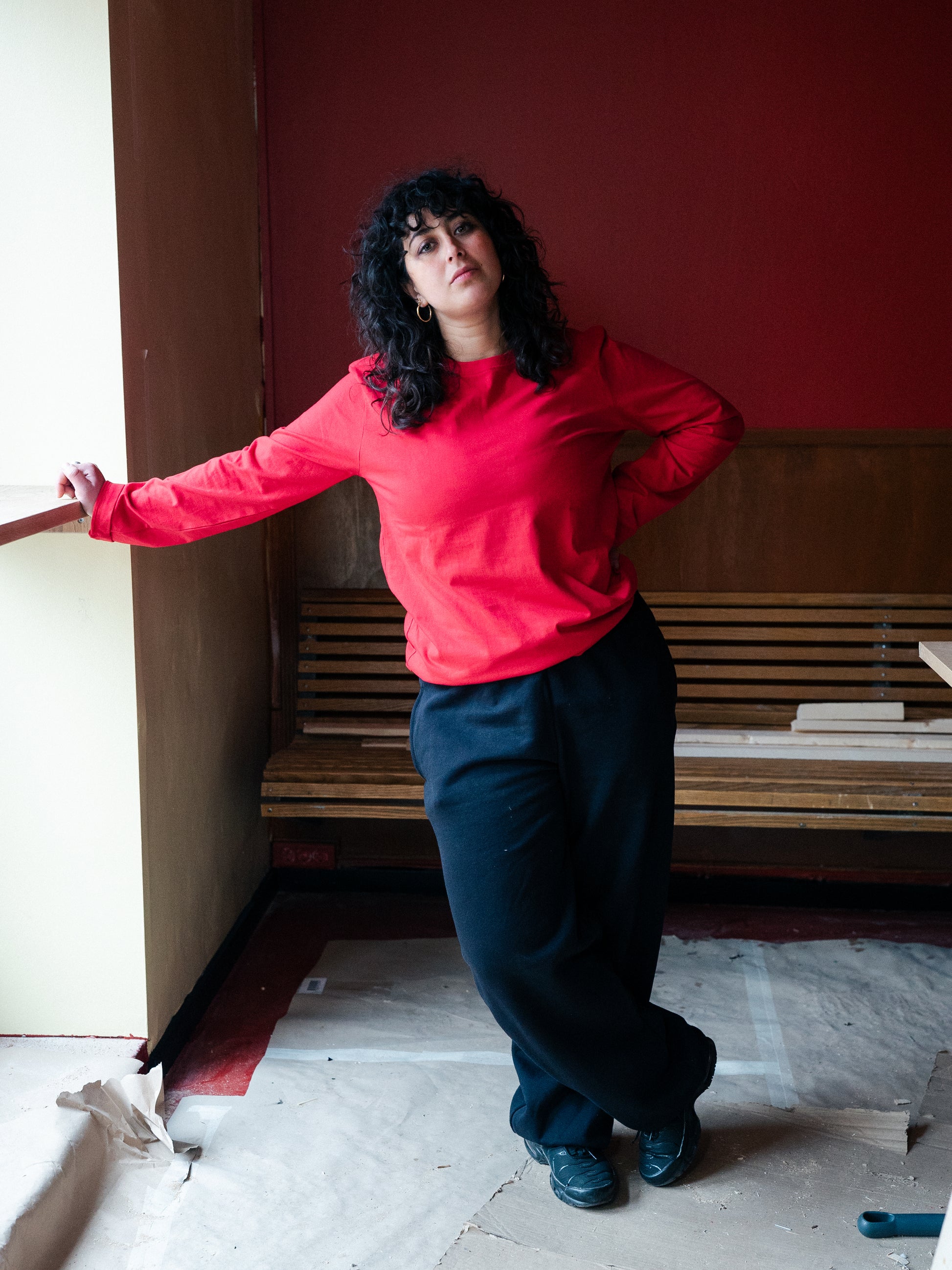 Mina is 165 cm tall and wears size L. | black