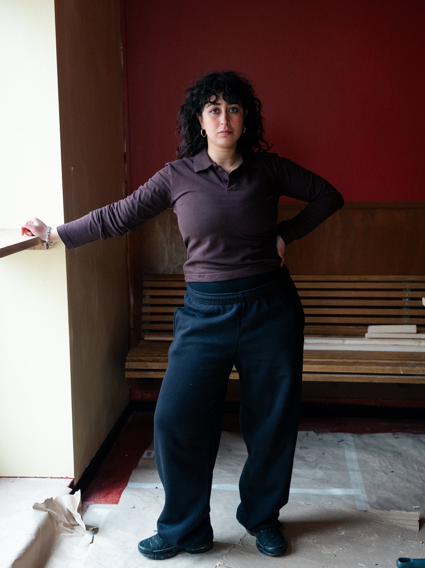 Mina is 165 cm tall and wears size L. | black