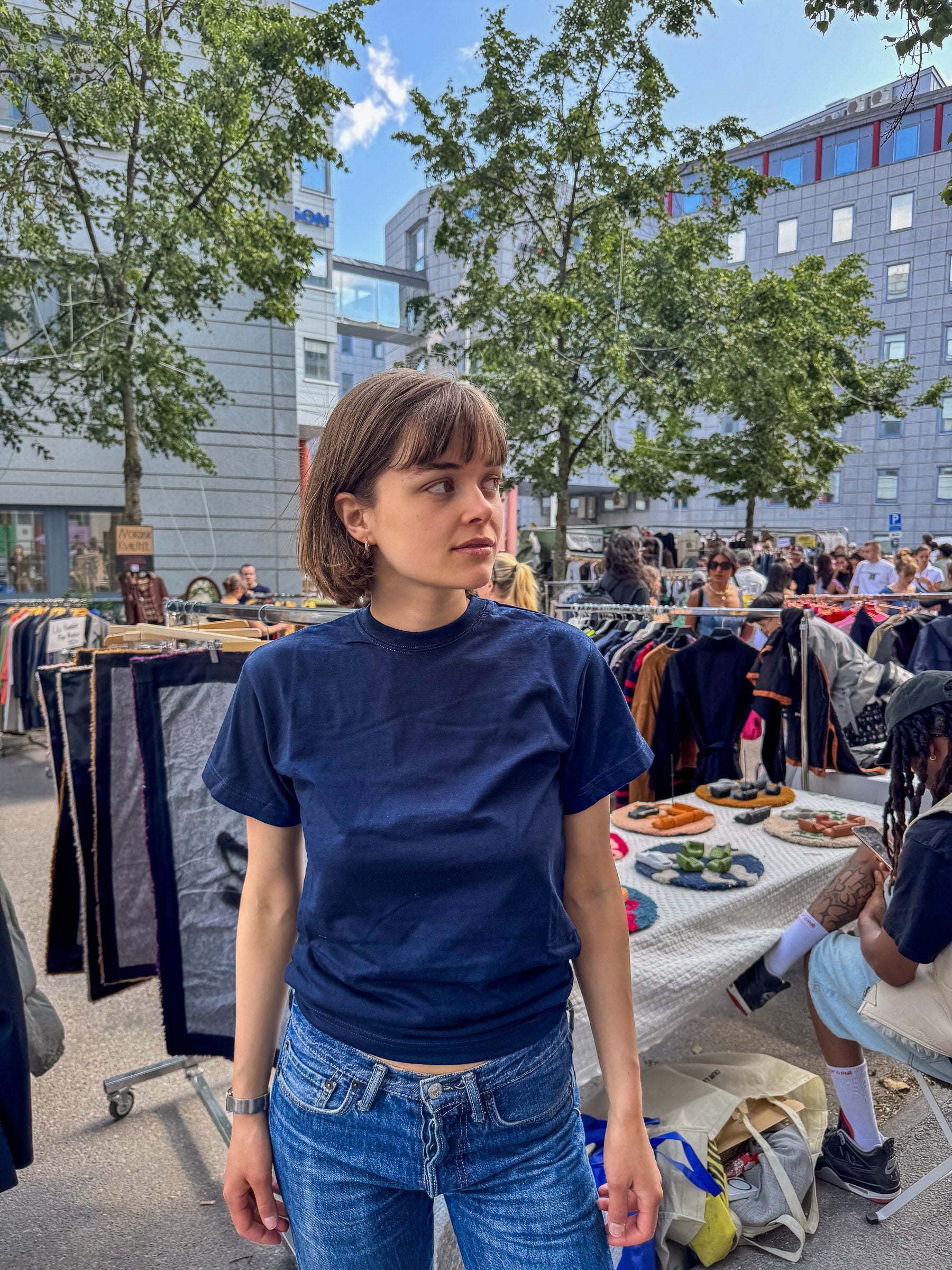 Karin is 165 cm tall and wears size S. | navy