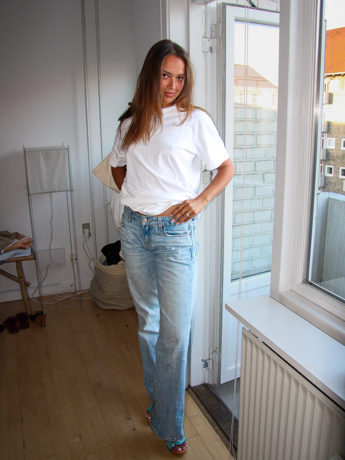 Nadia is 170 cm tall and wears size S. | white