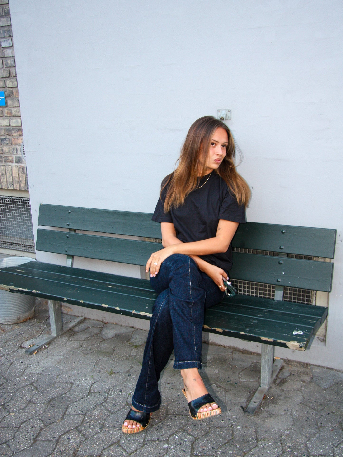 Nadia is 170 cm tall and wears size S. | black