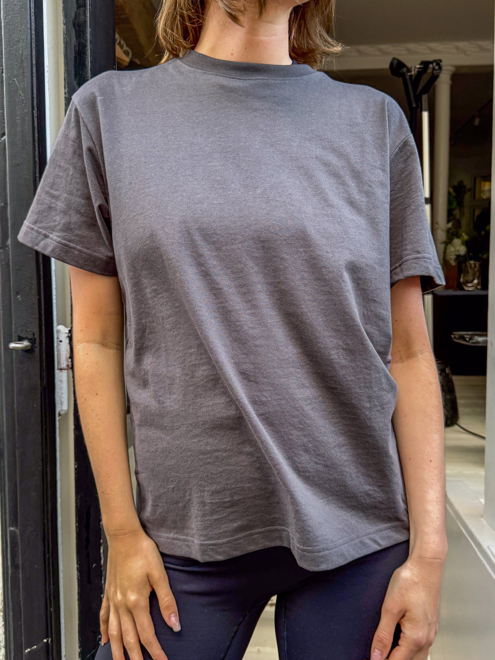 Rose is 175 cm tall and wears size M. | dark grey