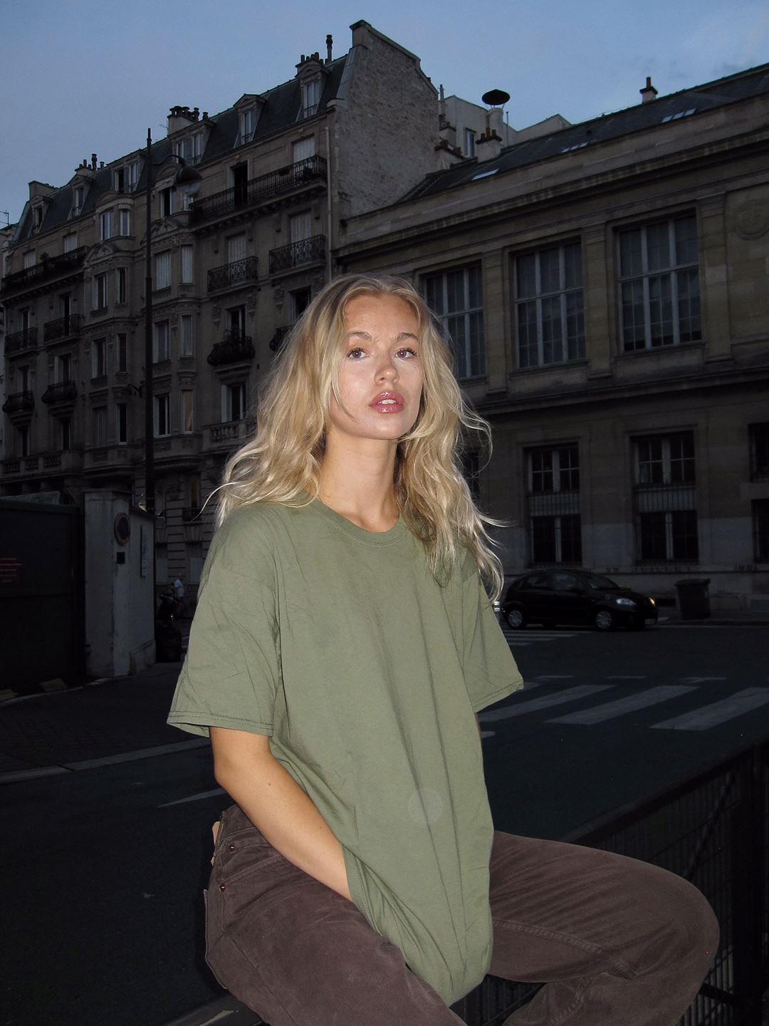 Line is 174 cm tall and wears size M. | olive green