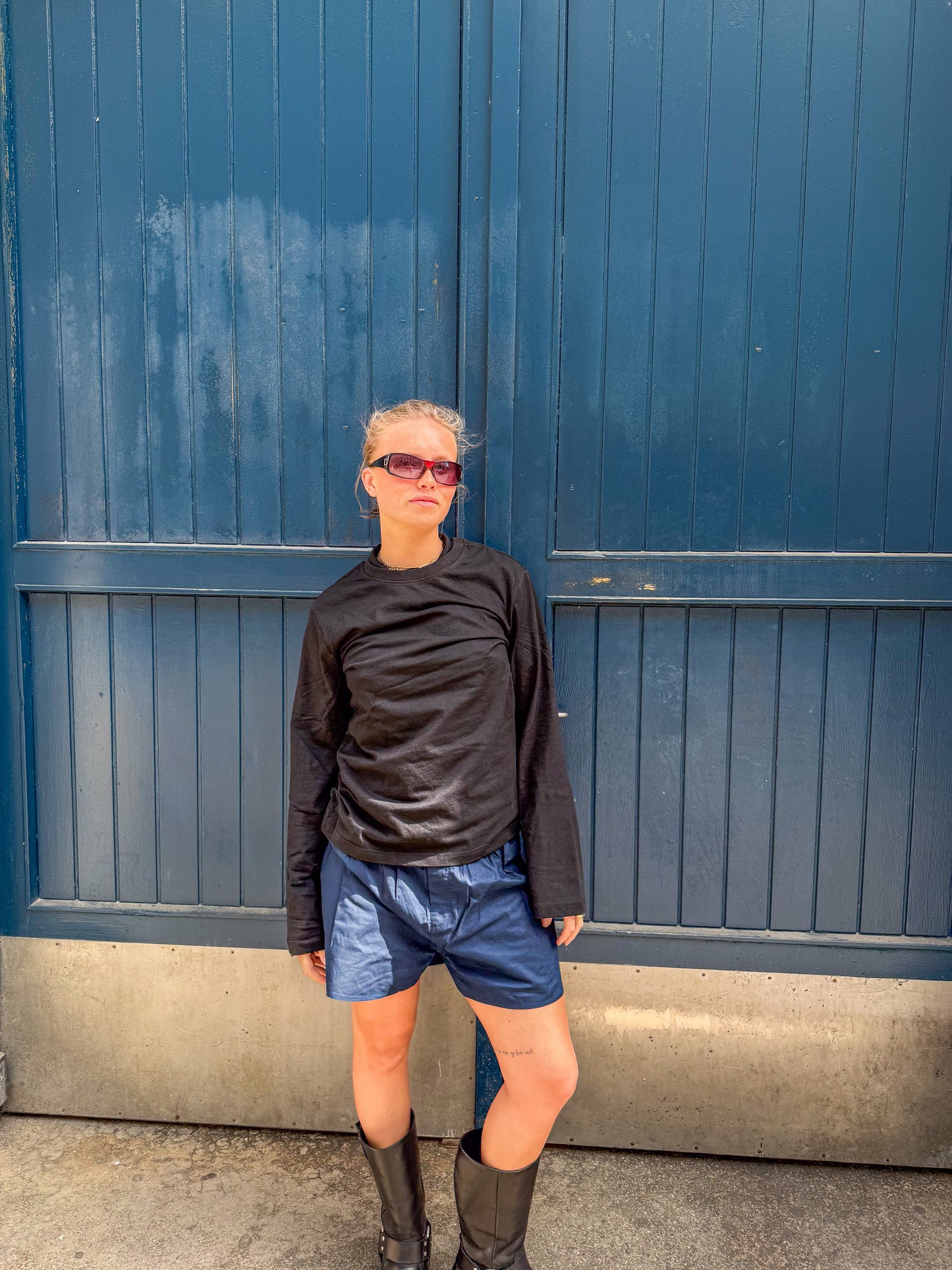 Filuka is 169 cm tall and wears size XS. | black