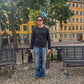 Kem is 180 cm tall and wears size L. | black